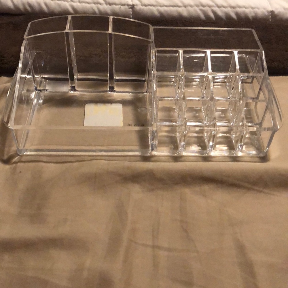 Make up holder